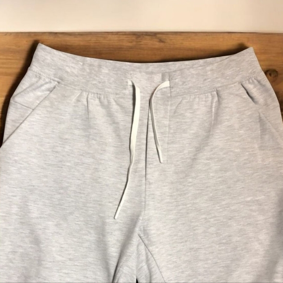 NEW Lululemon High-Rise Relaxed Jogger Full Length in Gray Sz L (10) - Picture 7 of 11